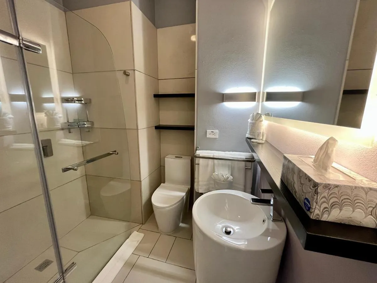 Old Crow Hotel And Suites Vieques