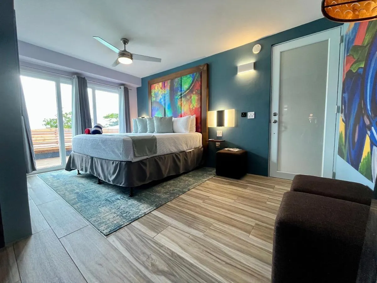 Old Crow Hotel And Suites Vieques
