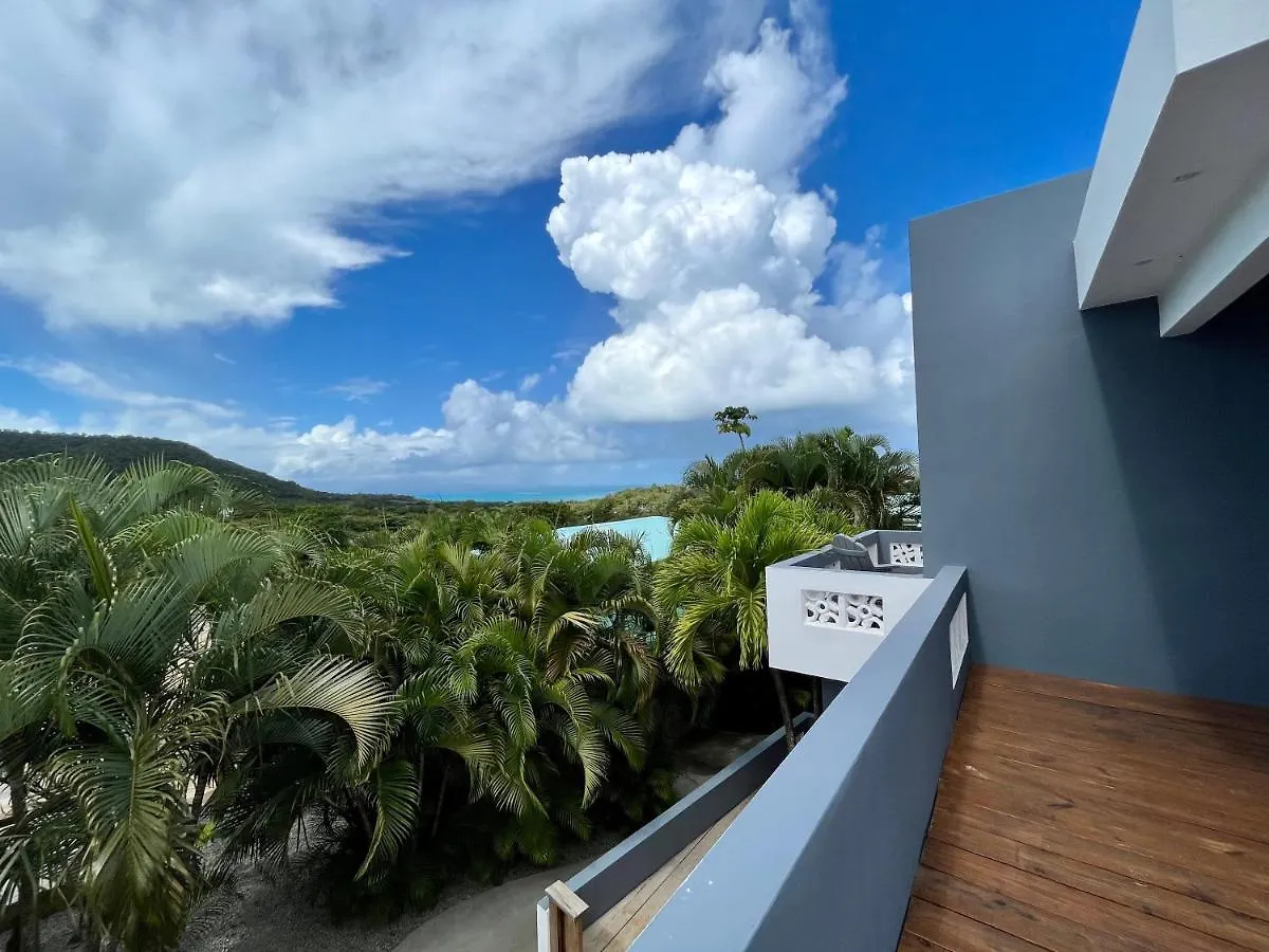 Old Crow Hotel And Suites Vieques
