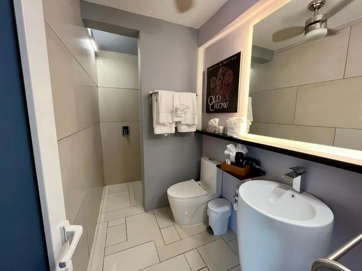 Old Crow Hotel And Suites Vieques