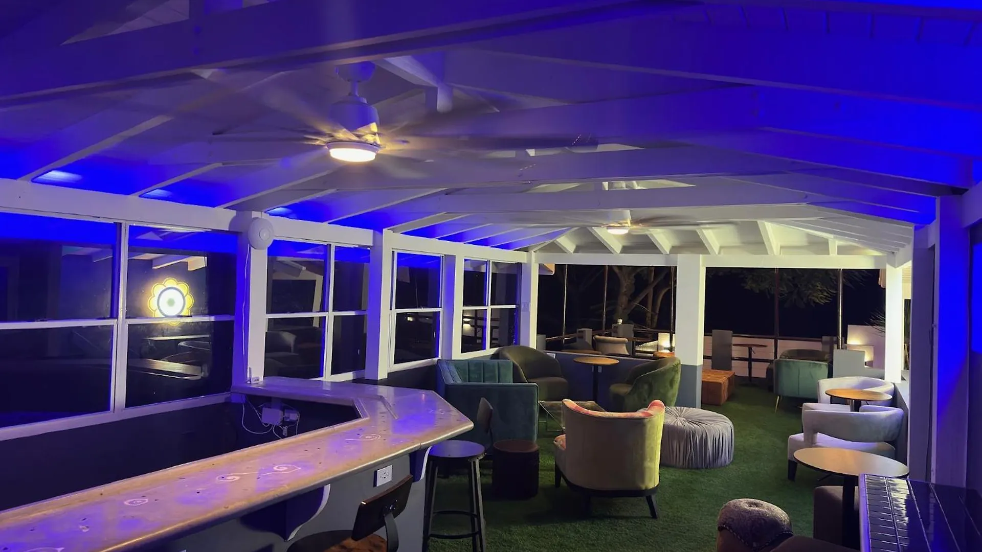 Old Crow Hotel And Suites Vieques