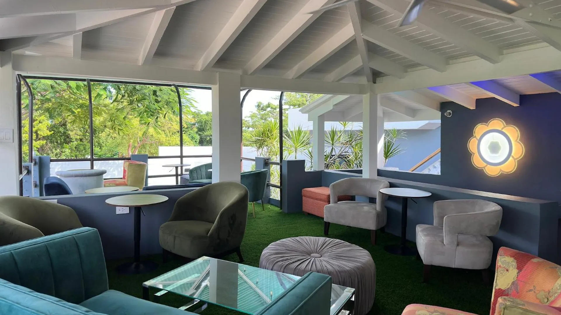 Old Crow Hotel And Suites Vieques