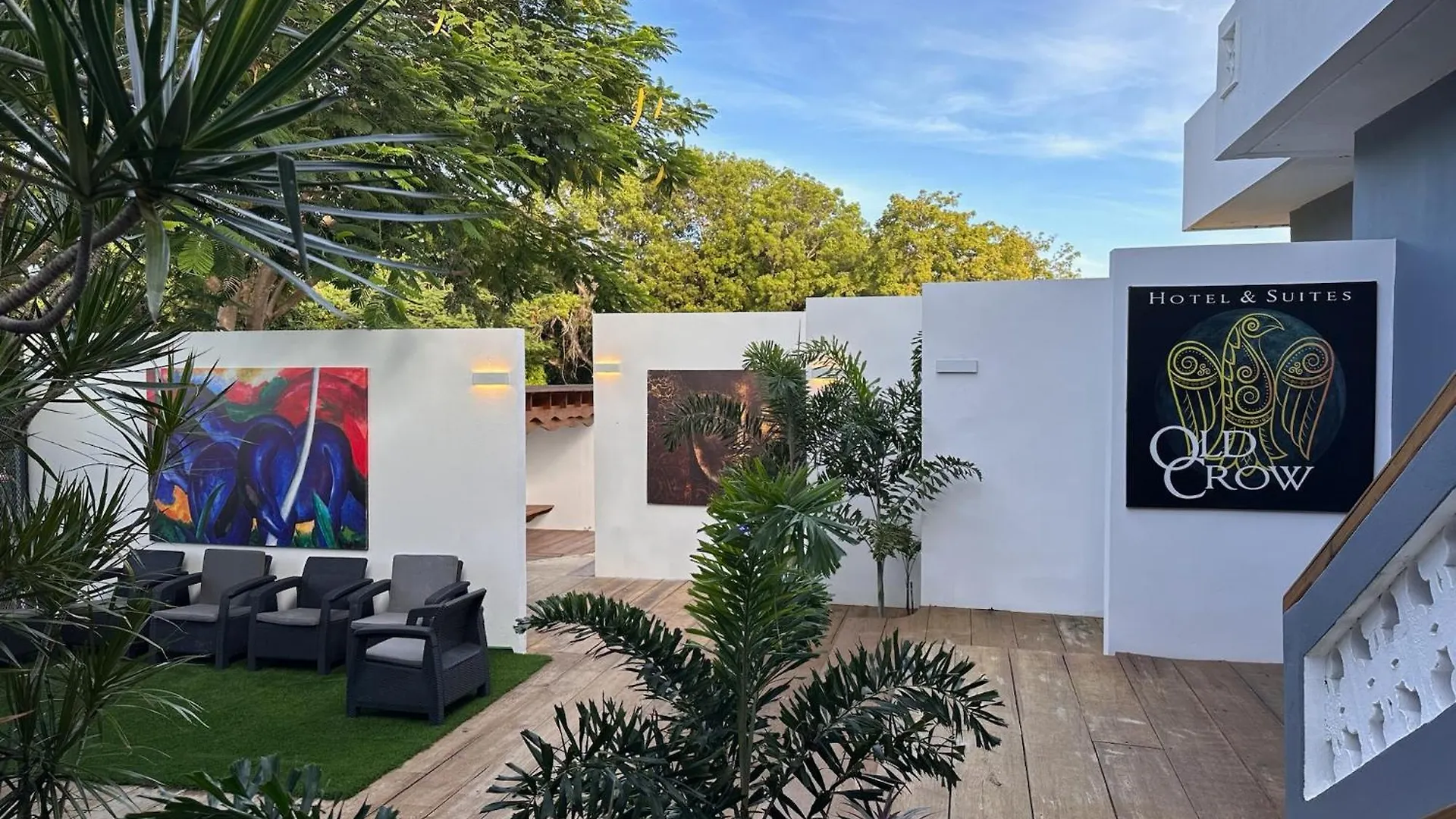 Old Crow Hotel And Suites Vieques