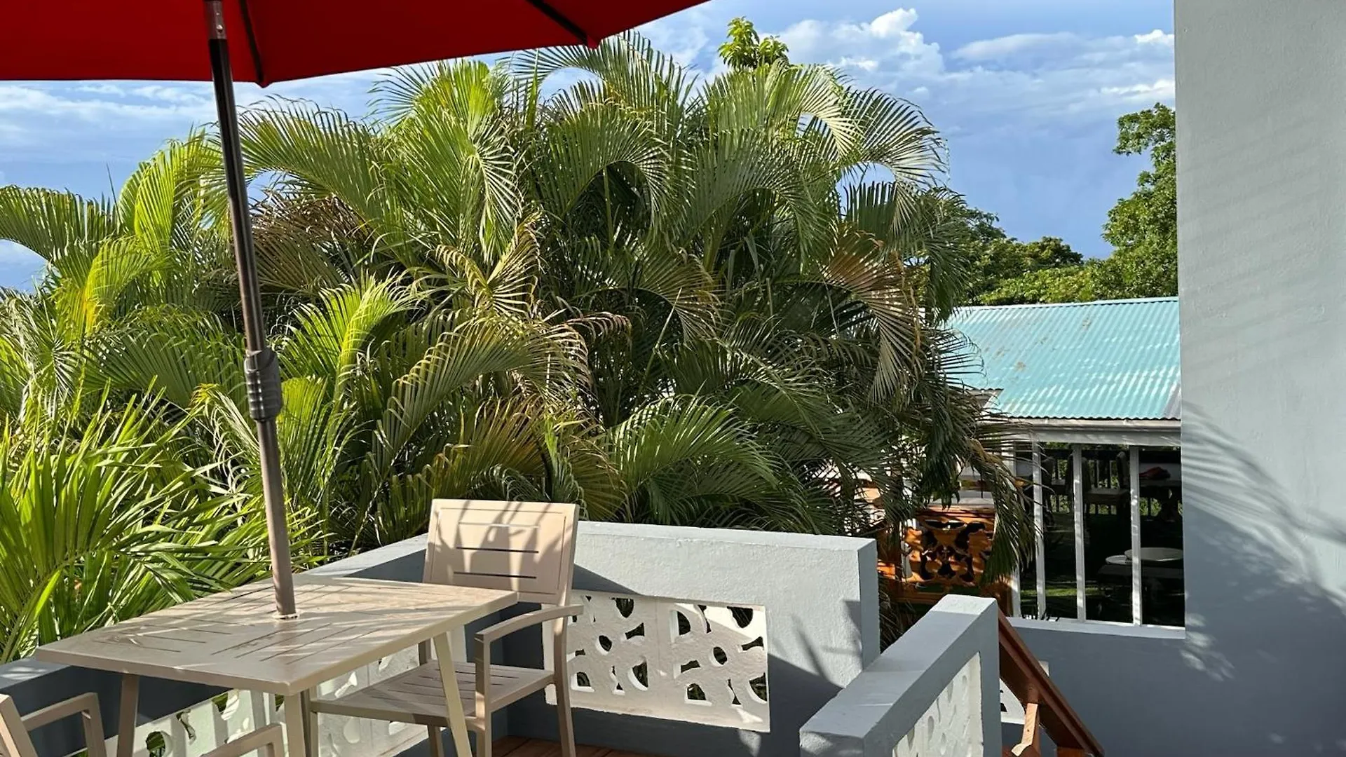Old Crow Hotel And Suites Vieques